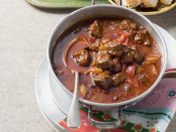 Ungarisches Rindergulasch mit Kartoffeln